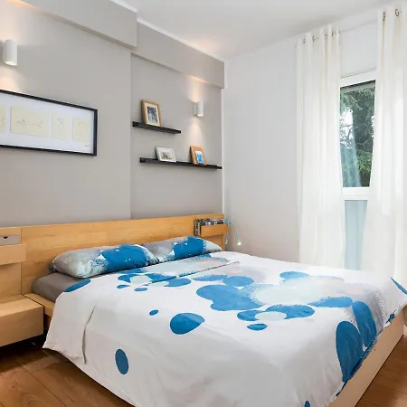 Modern Center City Appartment Porec Exterior photo