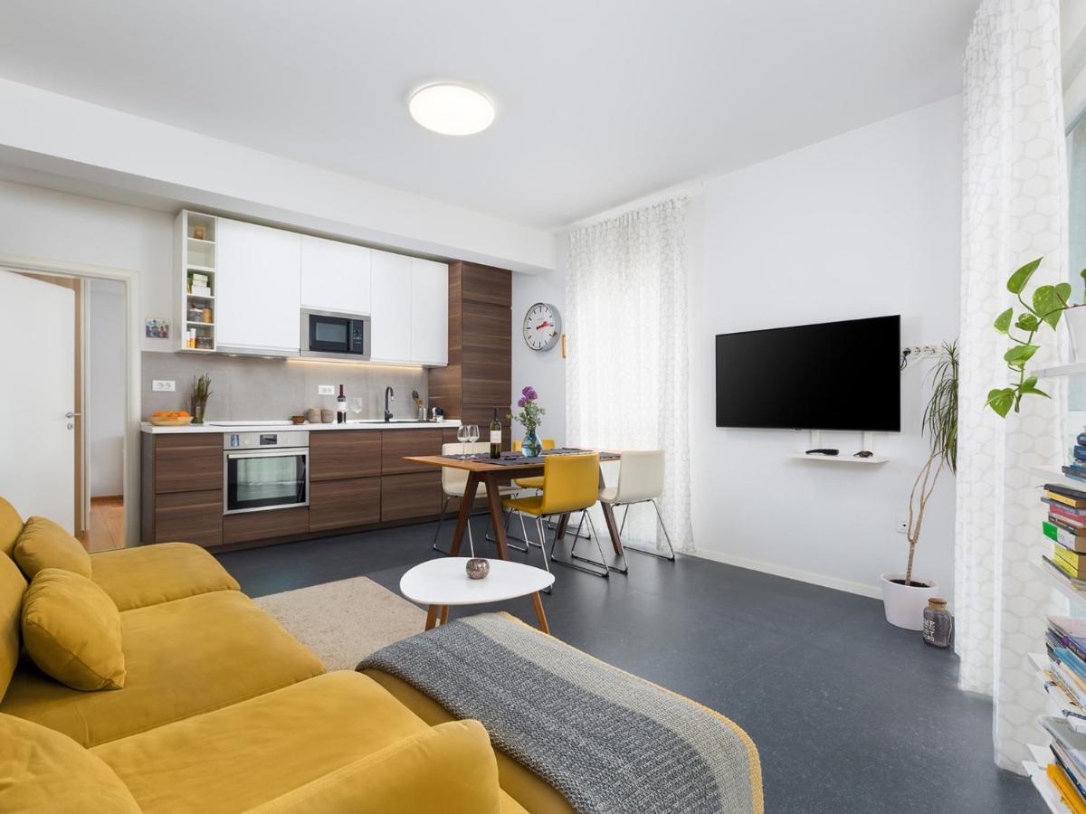 Modern Center Apartment Porec